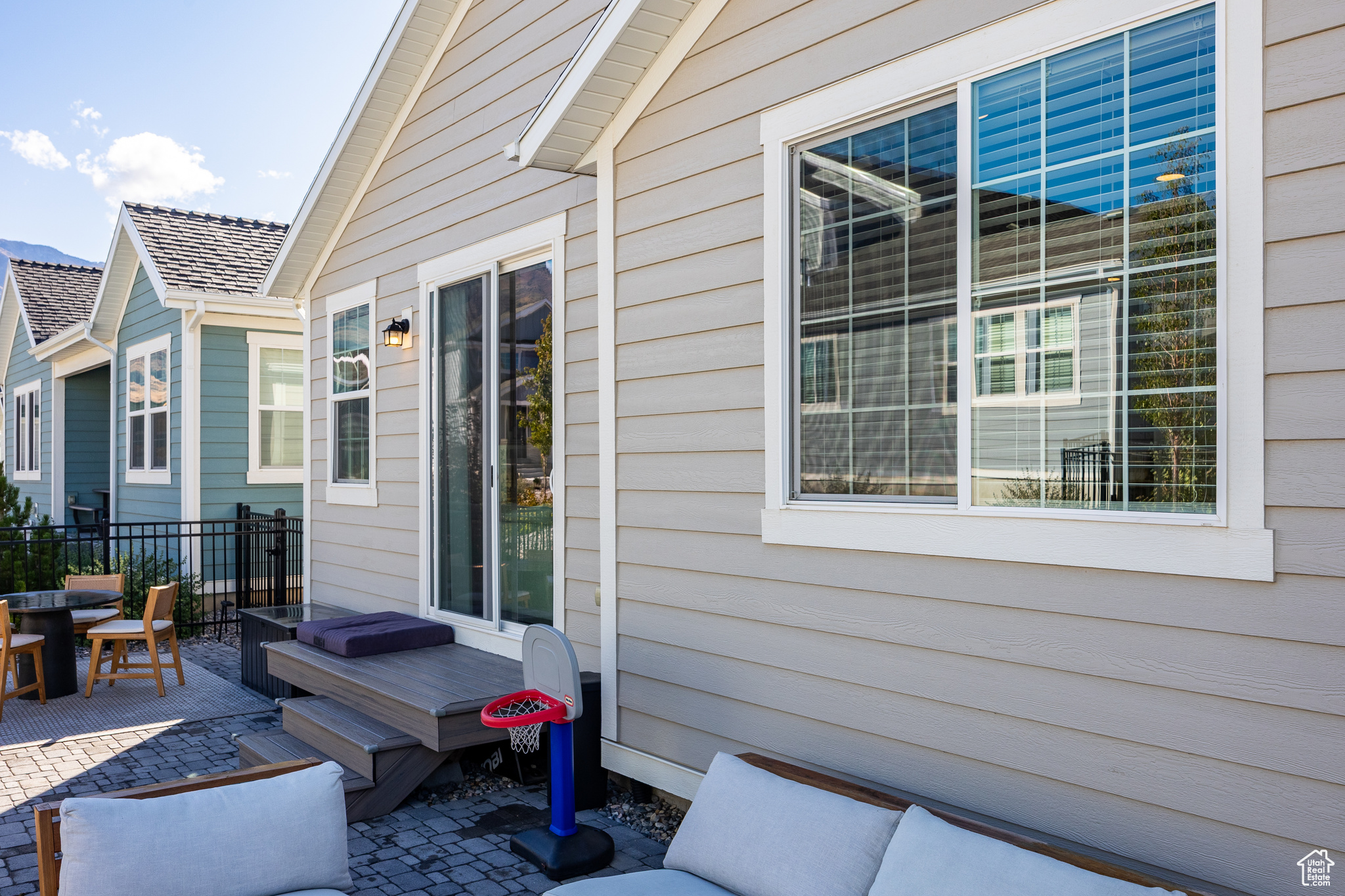 IVORY COTTAGE - Residential