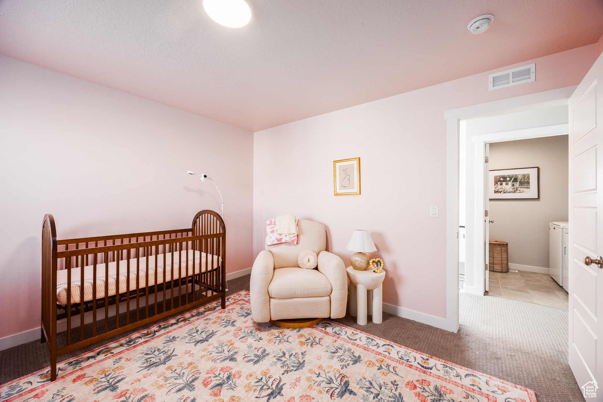 IVORY COTTAGE - Residential