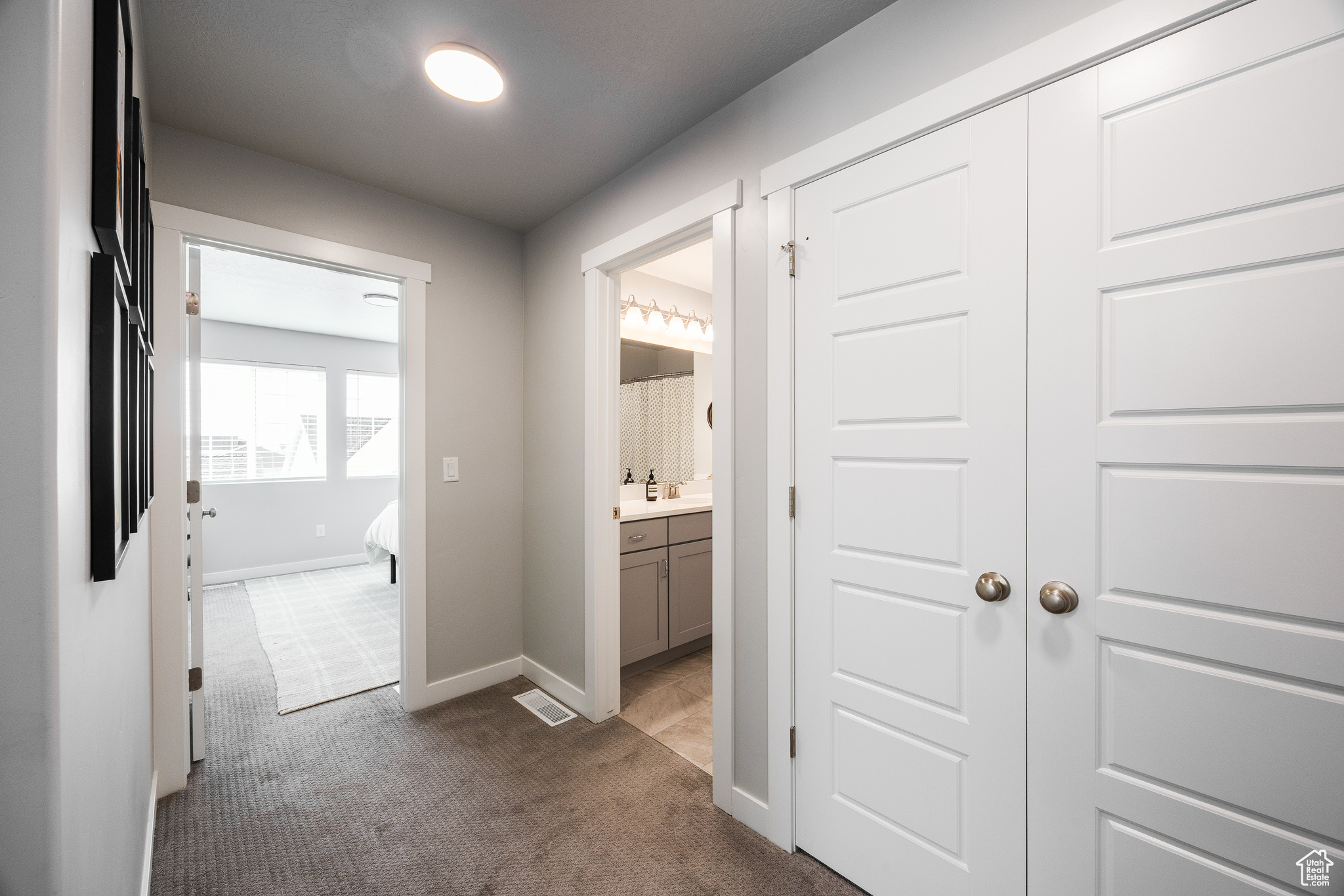 IVORY COTTAGE - Residential