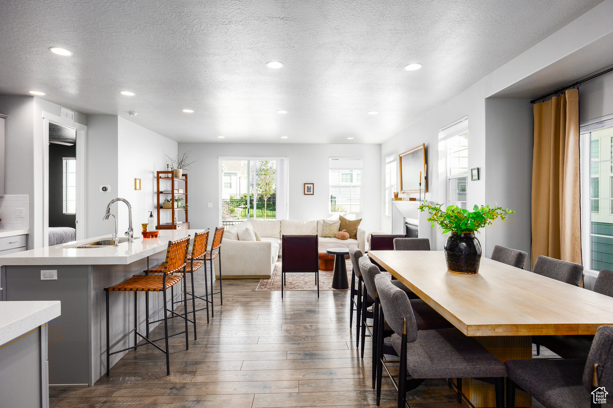 IVORY COTTAGE - Residential