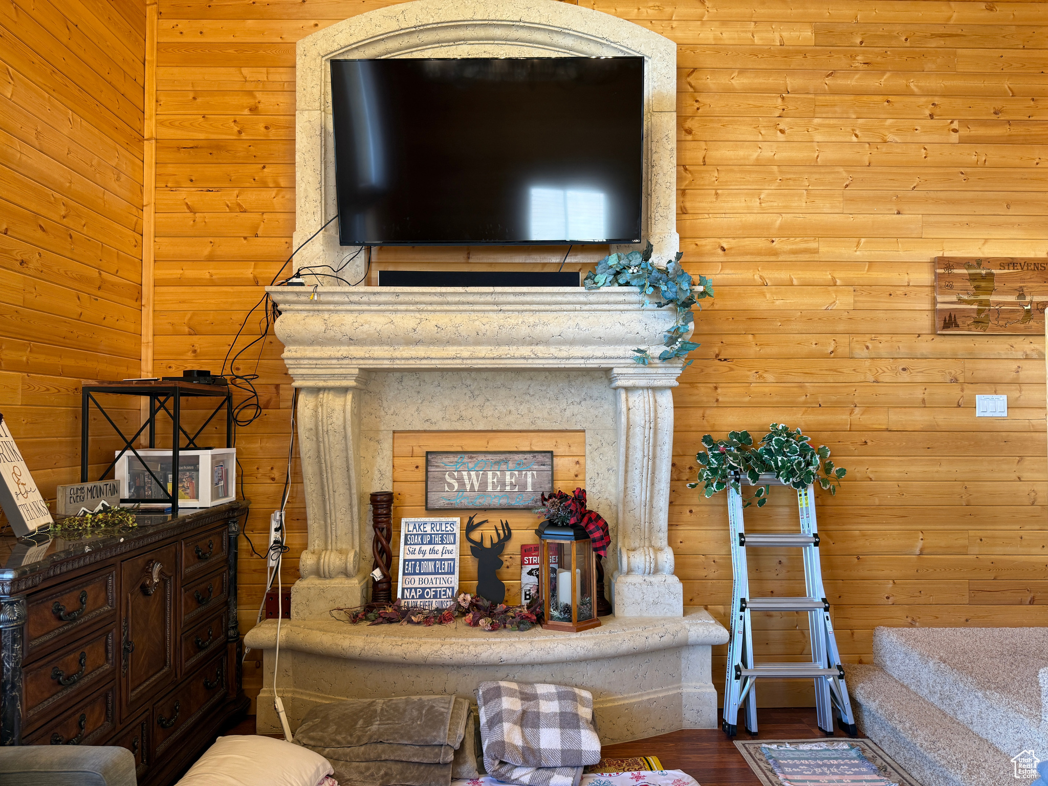 STRAWBERRY LAKEVIEW SUBDIVISION - Residential