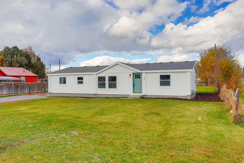 Photo of 175 E 500 S, Hyrum, UT 84319 (MLS # 2121853)