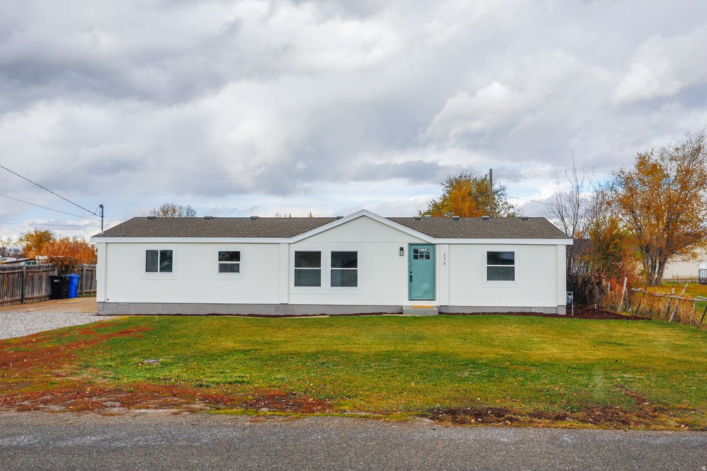 Photo of 175 E 500 S, Hyrum, UT 84319 (MLS # 2121853)