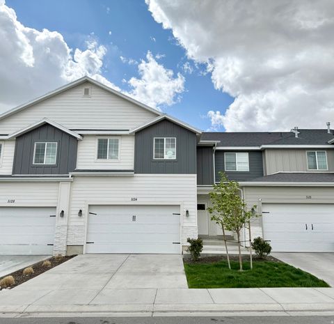 Photo of 5124 E LAKEFIELD DR, Eagle Mountain, UT 84005 (MLS # 2147509)