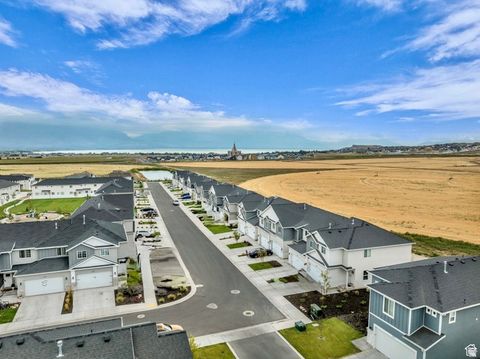 Tiny photo for 5124 E LAKEFIELD DR, Eagle Mountain, UT 84005 (MLS # 2147509)