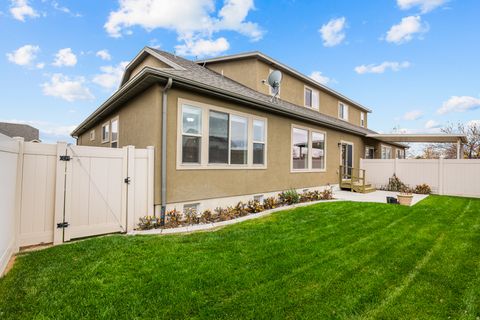 Tiny photo for 1596 W 480 N, Lindon, UT 84042 (MLS # 2125903)