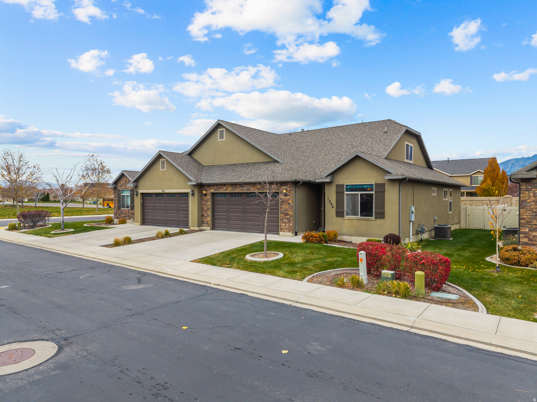 LINDON CREEKSIDE COTTAGES - Residential Income