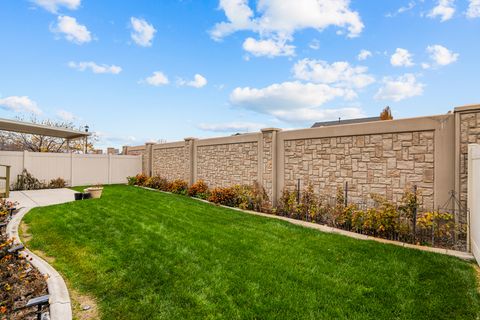 Tiny photo for 1596 W 480 N, Lindon, UT 84042 (MLS # 2125903)