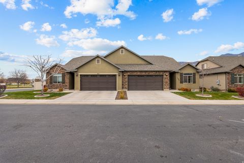 Tiny photo for 1596 W 480 N, Lindon, UT 84042 (MLS # 2125903)