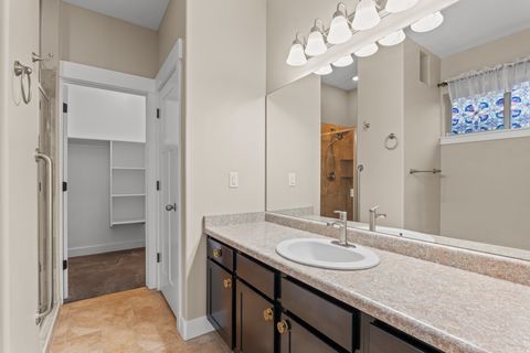 Tiny photo for 1596 W 480 N, Lindon, UT 84042 (MLS # 2125903)