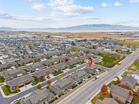 Tiny photo for 1596 W 480 N, Lindon, UT 84042 (MLS # 2125903)