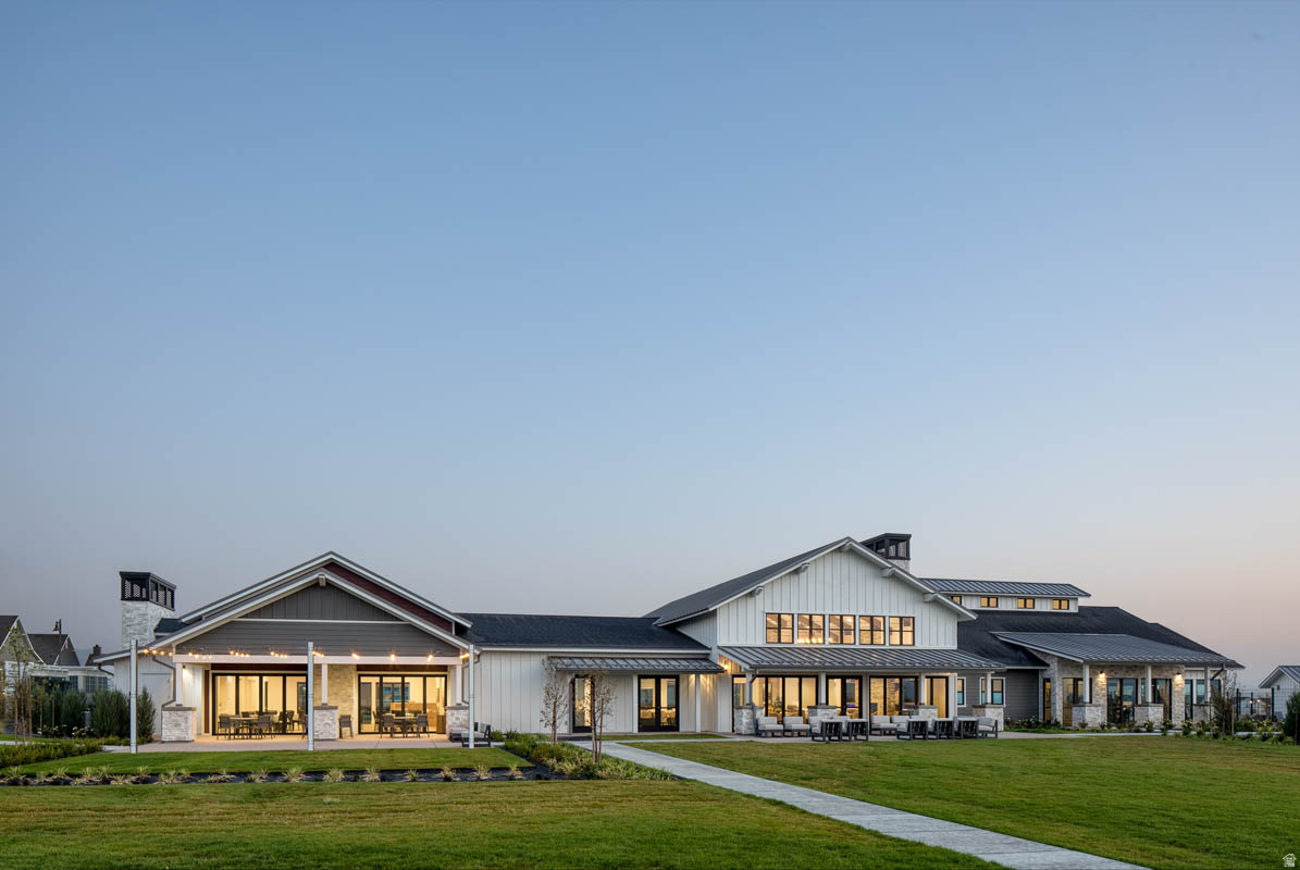 DAYBREAK SPRINGHOUSE - Residential