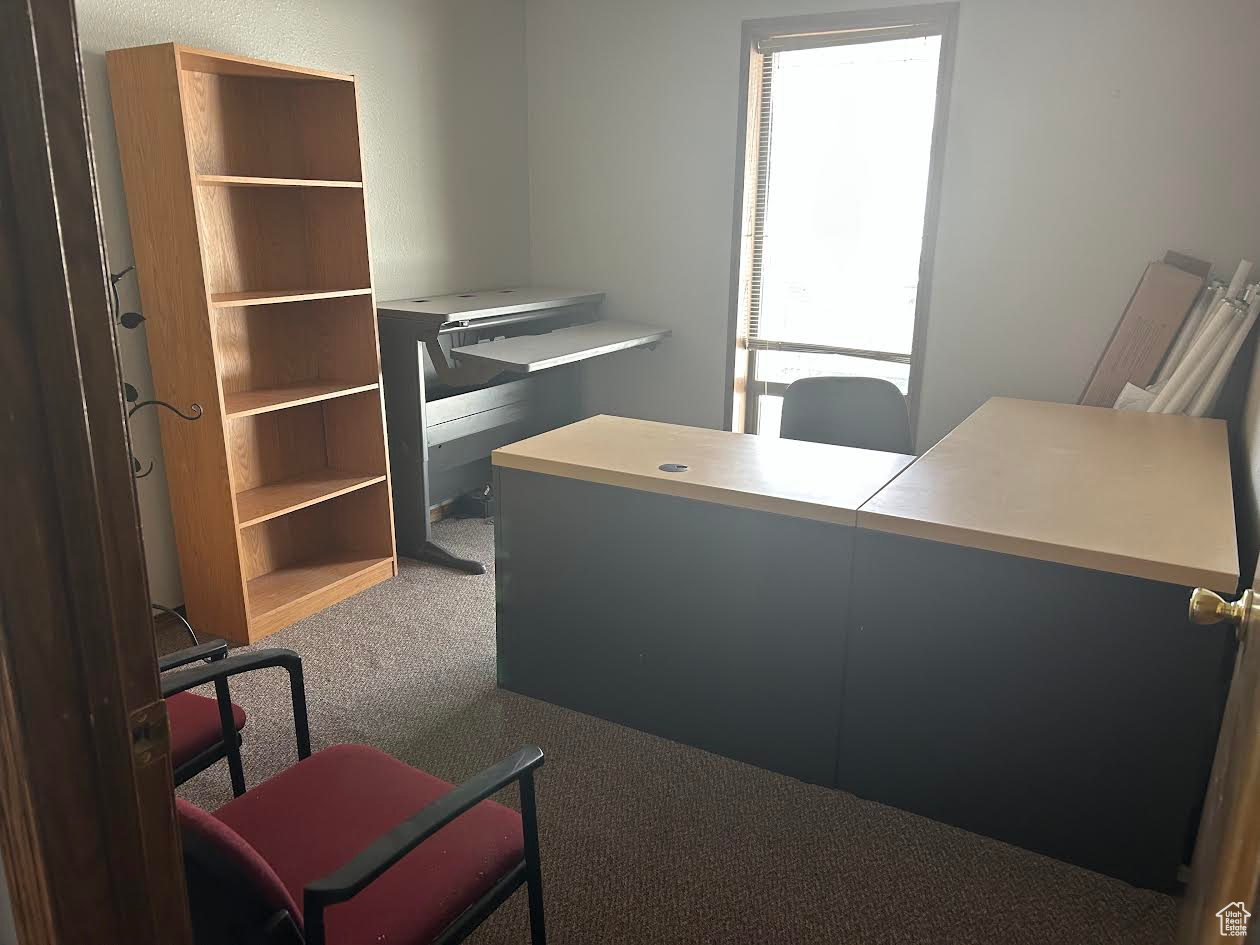 SUNRISE SQUARE - Commercial Lease