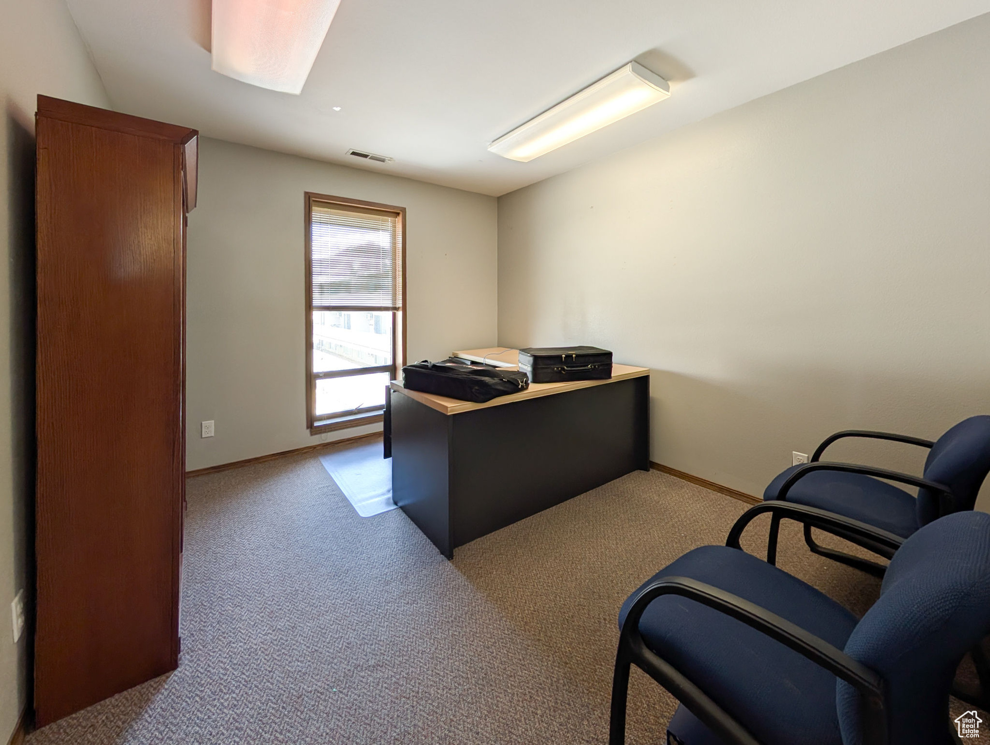 SUNRISE SQUARE - Commercial Lease
