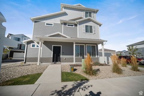 Tiny photo for 172 E STROLL AVE, Saratoga Springs, UT 84045 (MLS # 2114759)