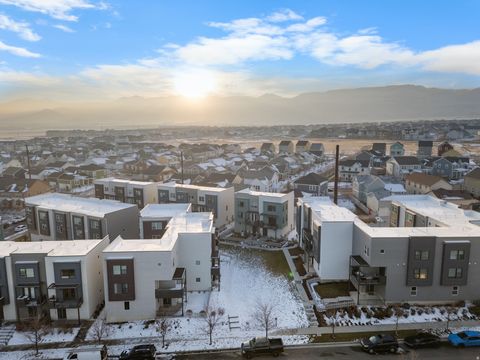 Tiny photo for 11362 S WILLOW WALK DR, South Jordan, UT 84009 (MLS # 2130526)