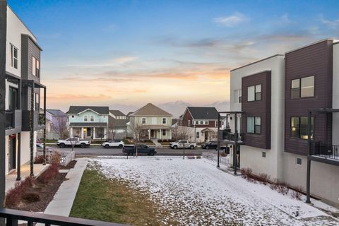 Tiny photo for 11362 S WILLOW WALK DR, South Jordan, UT 84009 (MLS # 2130526)