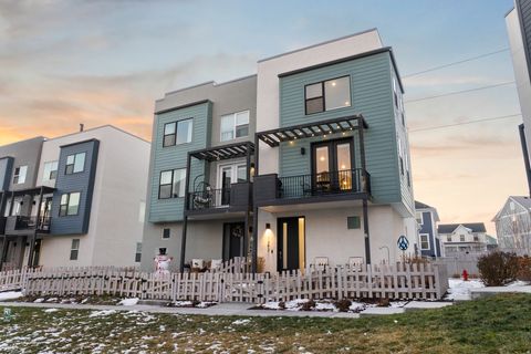 Photo of 11362 S WILLOW WALK DR, South Jordan, UT 84009 (MLS # 2130526)