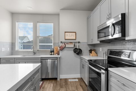 Tiny photo for 11362 S WILLOW WALK DR, South Jordan, UT 84009 (MLS # 2130526)