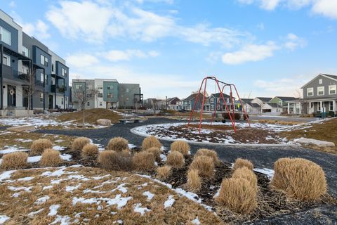 Tiny photo for 11362 S WILLOW WALK DR, South Jordan, UT 84009 (MLS # 2130526)