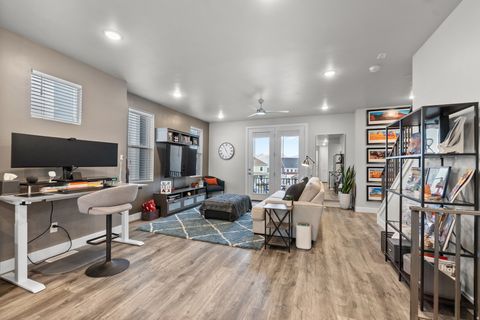 Tiny photo for 11362 S WILLOW WALK DR, South Jordan, UT 84009 (MLS # 2130526)