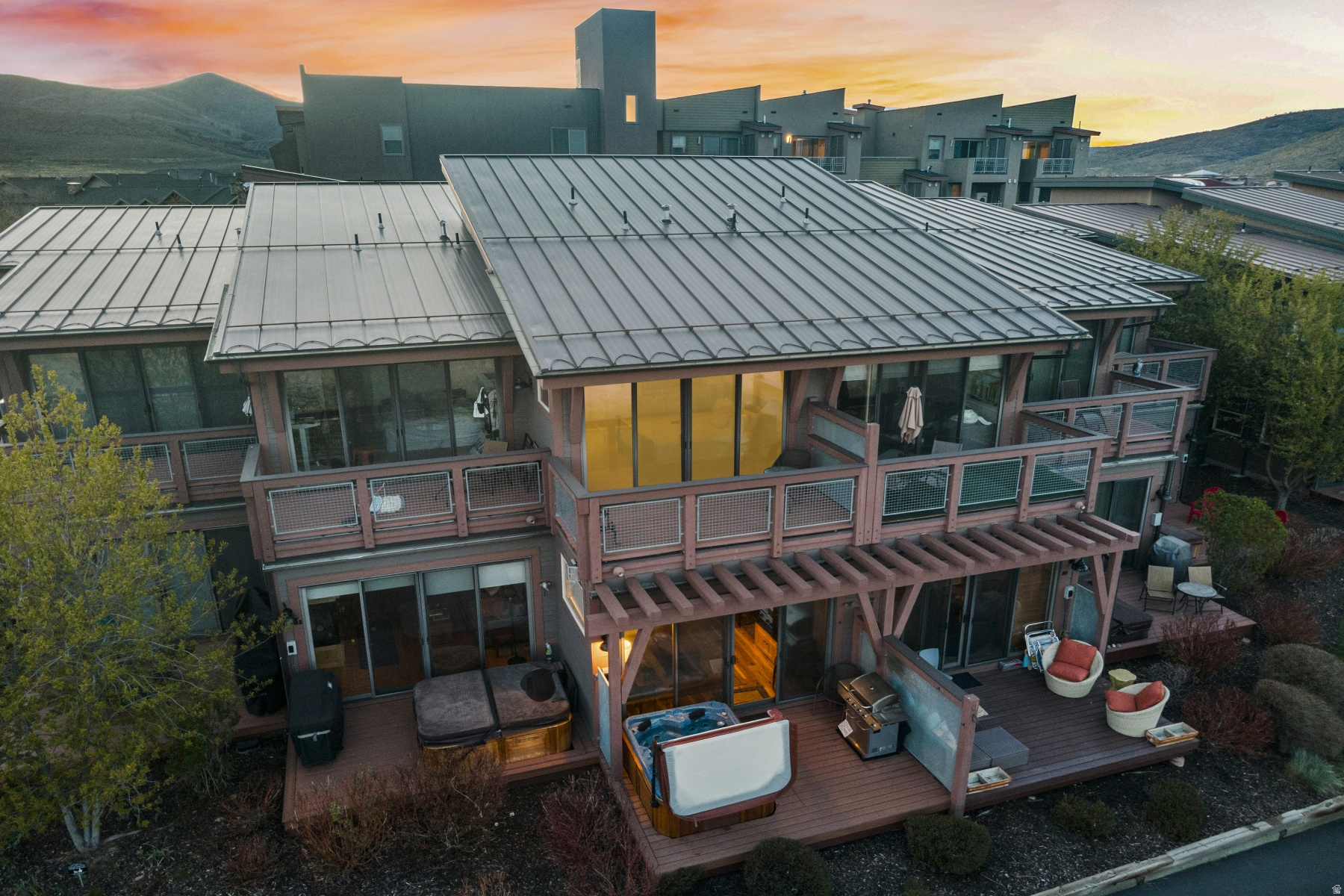 NEWPARK TOWNHOMES - Residential