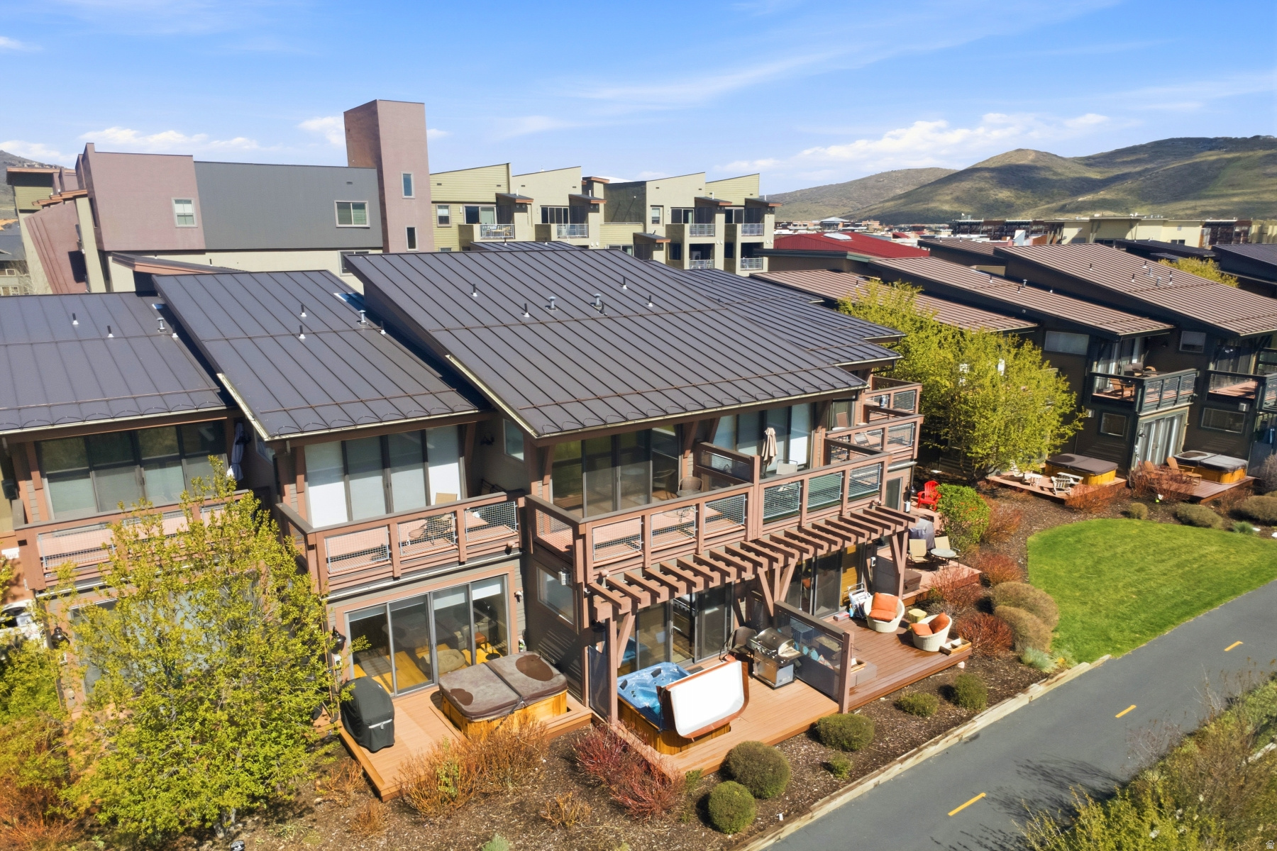 NEWPARK TOWNHOMES - Residential