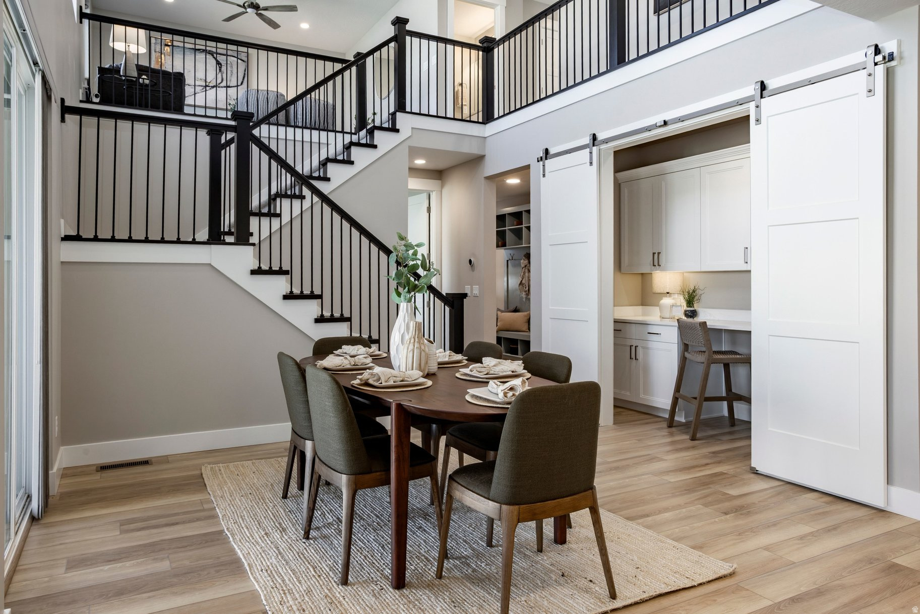 BEACON HILL - Residential