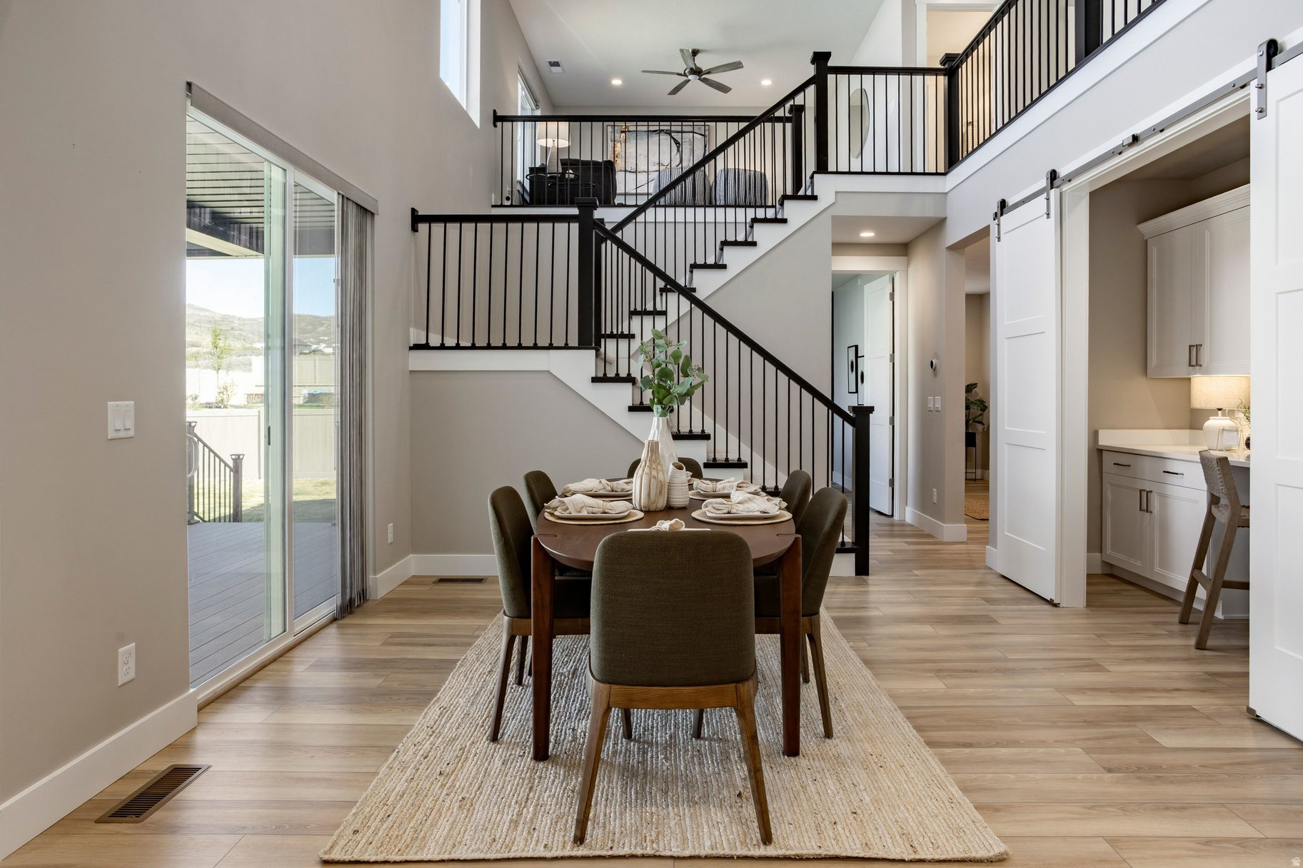 BEACON HILL - Residential