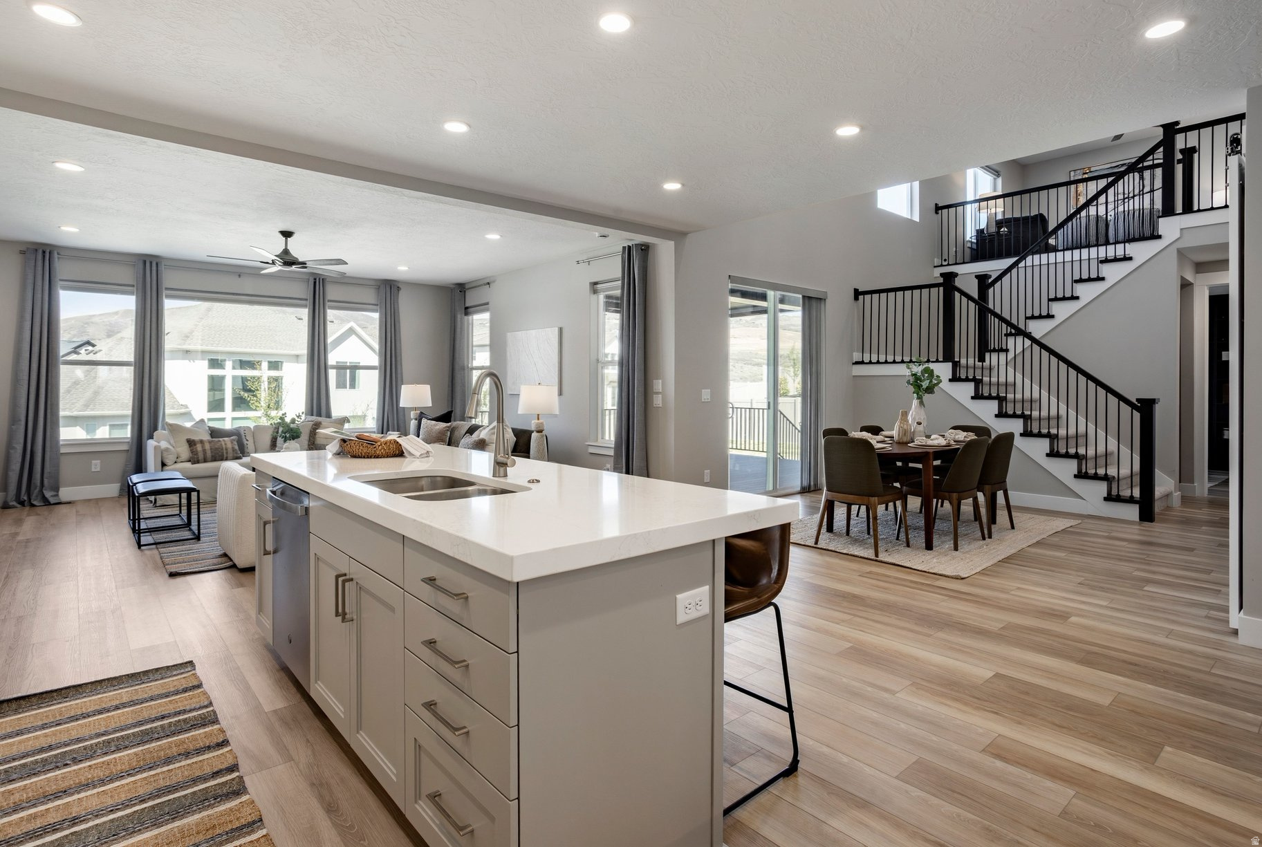 BEACON HILL - Residential