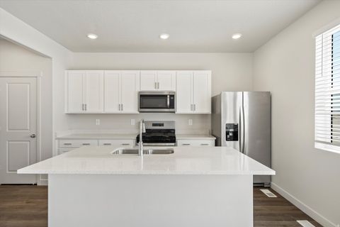 Tiny photo for 3412 N GINA ST, Eagle Mountain, UT 84005 (MLS # 2125399)
