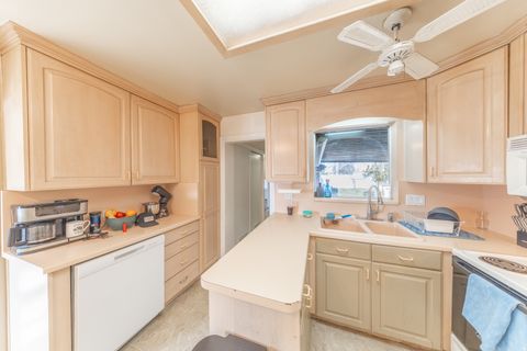 Tiny photo for 44 W WASHINGTON AVE, Murray, UT 84107 (MLS # 2133562)