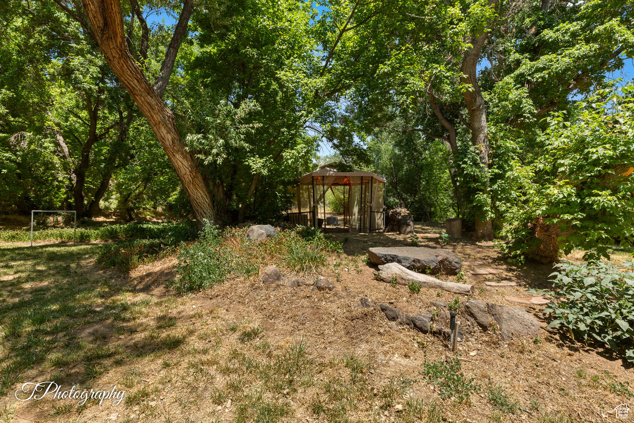 BROOKSIDE ESTATES - Residential