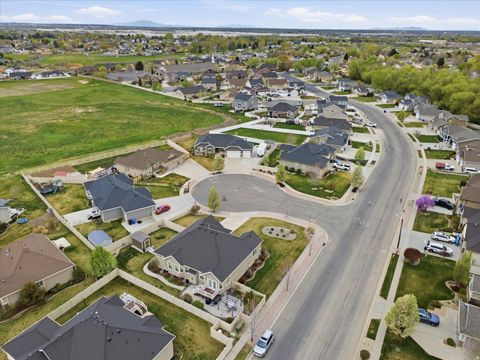 Tiny photo for 1690 N 60 W, North Ogden, UT 84404 (MLS # 2147276)