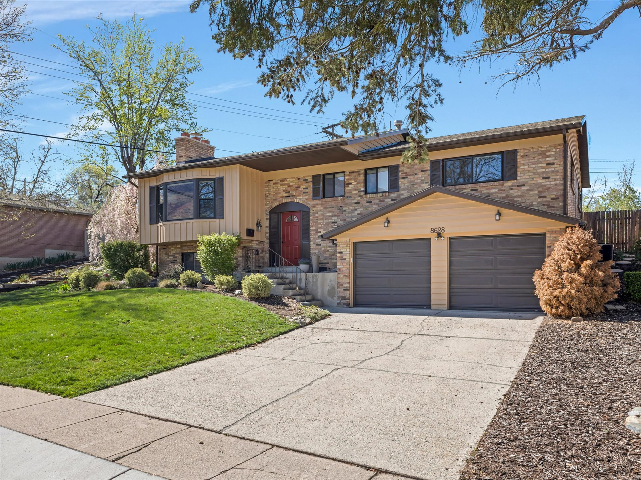 WILLOW CREEK - Residential