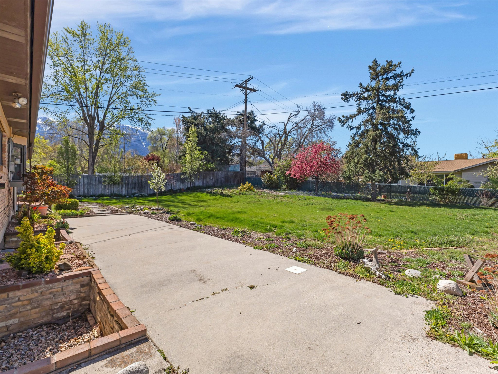 WILLOW CREEK - Residential