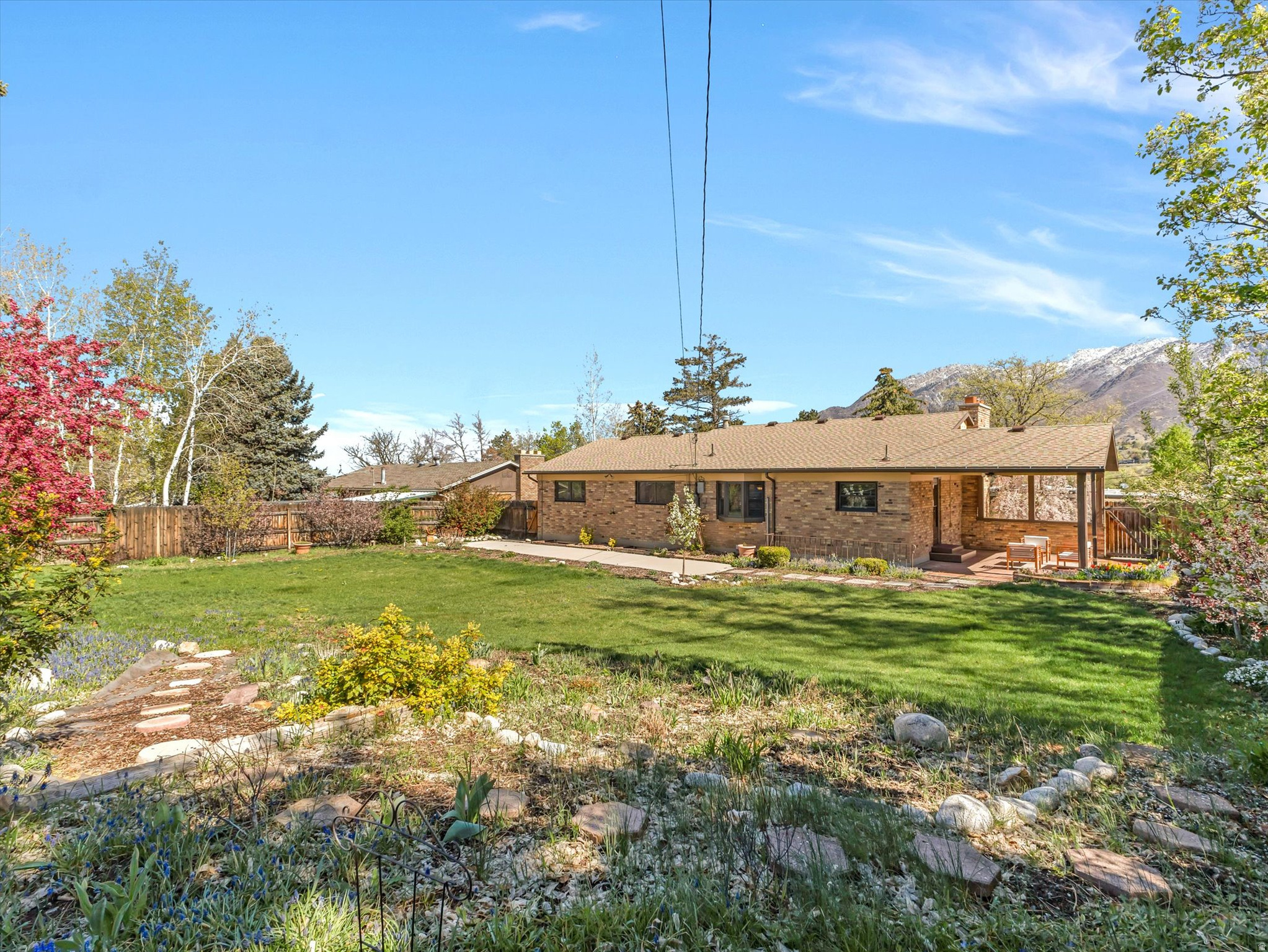 WILLOW CREEK - Residential