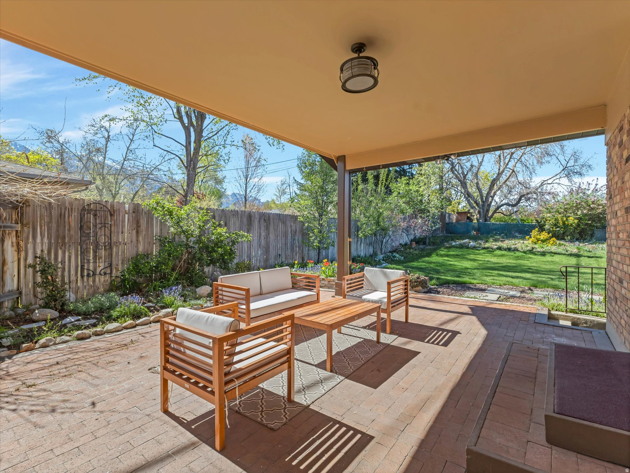 WILLOW CREEK - Residential