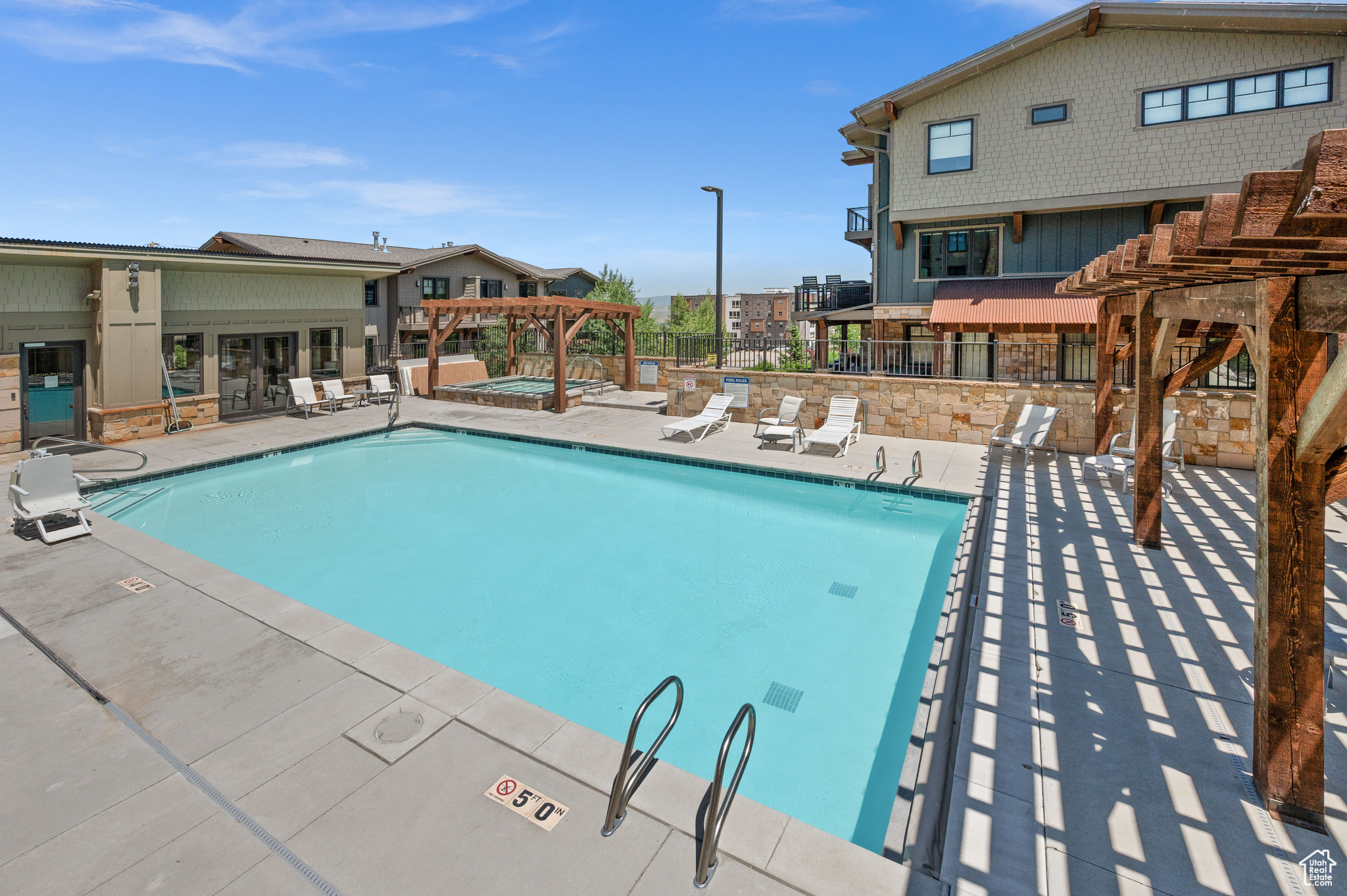 RESIDENCES AT BLACKSTONE PUD - Residential