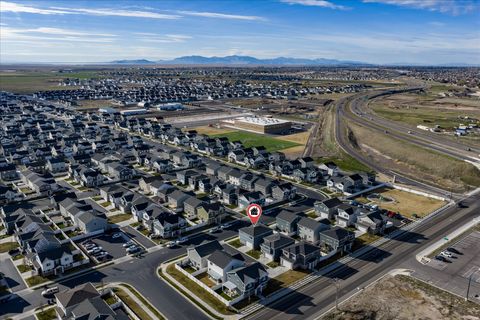 Tiny photo for 3261 S BURKHILL LN, Syracuse, UT 84075 (MLS # 2143703)