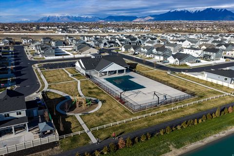 Tiny photo for 3261 S BURKHILL LN, Syracuse, UT 84075 (MLS # 2143703)