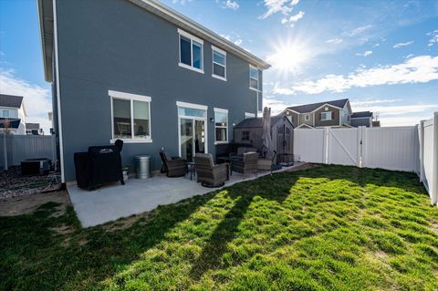 Tiny photo for 3261 S BURKHILL LN, Syracuse, UT 84075 (MLS # 2143703)