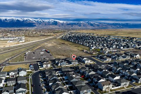 Tiny photo for 3261 S BURKHILL LN, Syracuse, UT 84075 (MLS # 2143703)