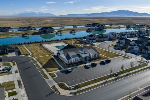 Tiny photo for 3261 S BURKHILL LN, Syracuse, UT 84075 (MLS # 2143703)