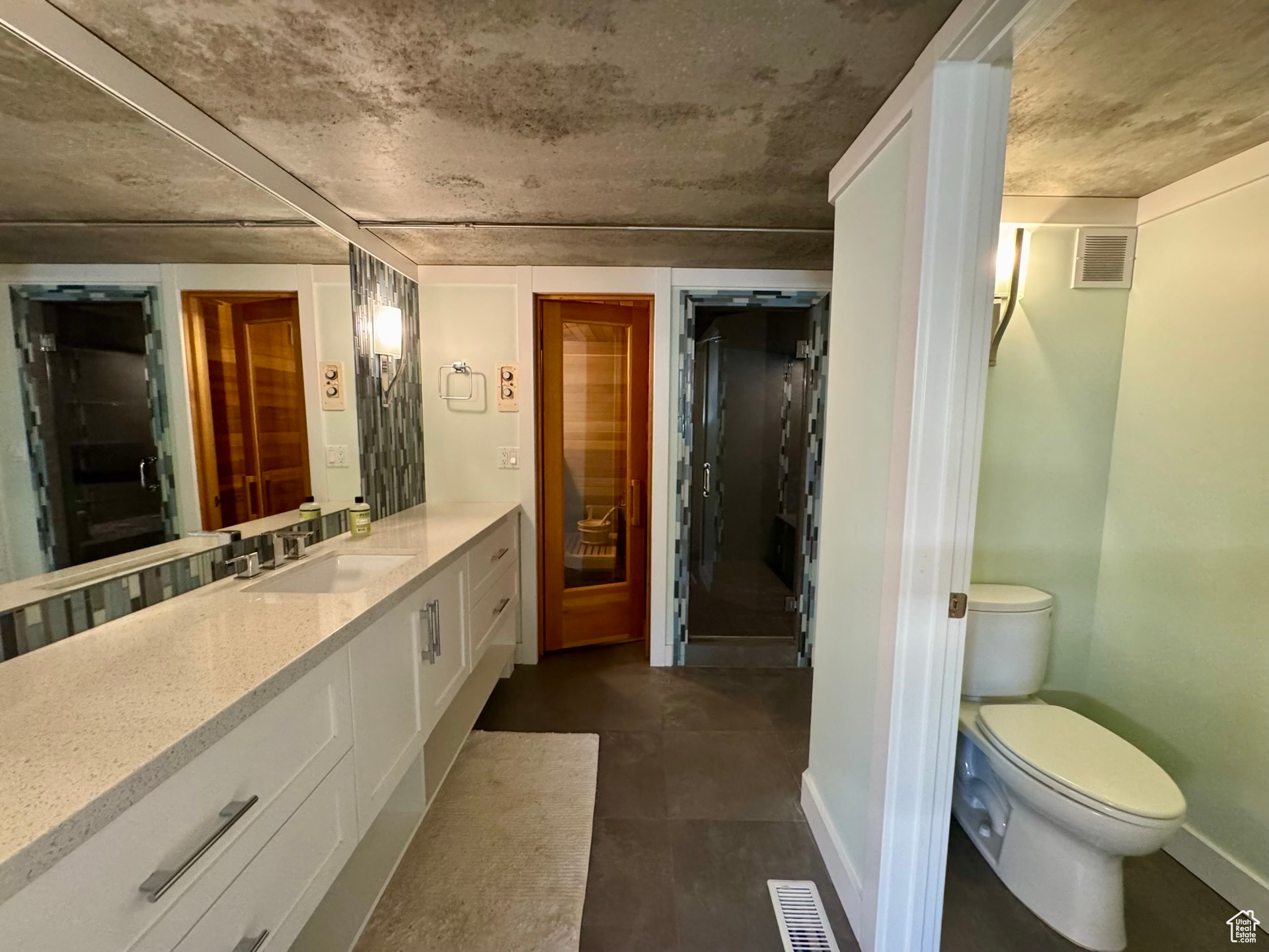 CHUGG FARR WEST FARMS - Residential