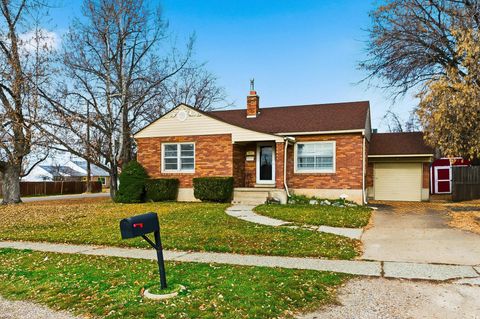 Tiny photo for 290 W 100 N, Kaysville, UT 84037 (MLS # 2126757)