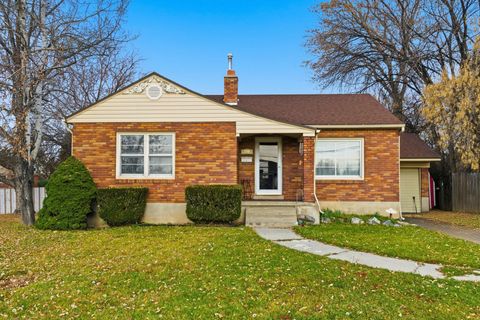 Photo of 290 W 100 N, Kaysville, UT 84037 (MLS # 2126757)