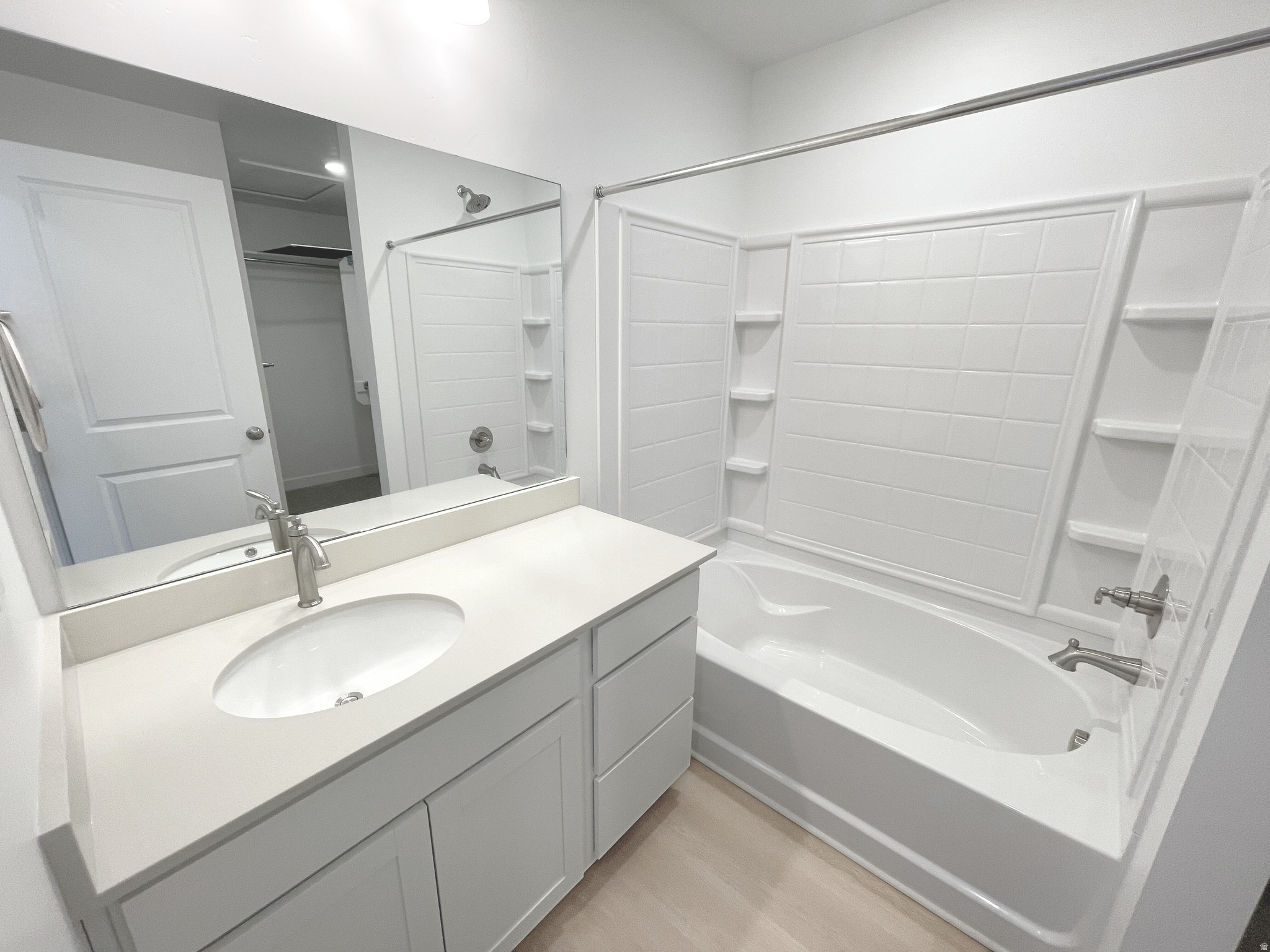 BEACON POINTE - Residential