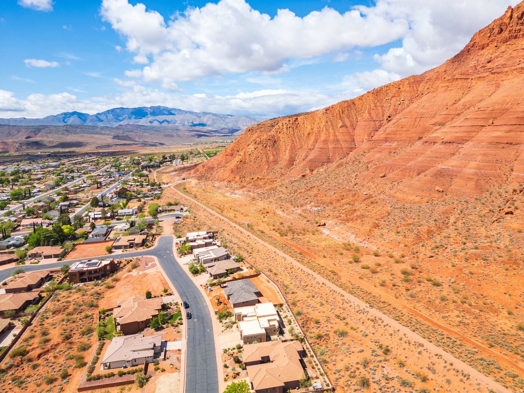 RED MOUNTAIN ESTATES - Residential