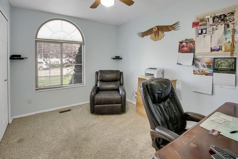 Tiny photo for 1316 S 150 E, Kaysville, UT 84037 (MLS # 2148092)